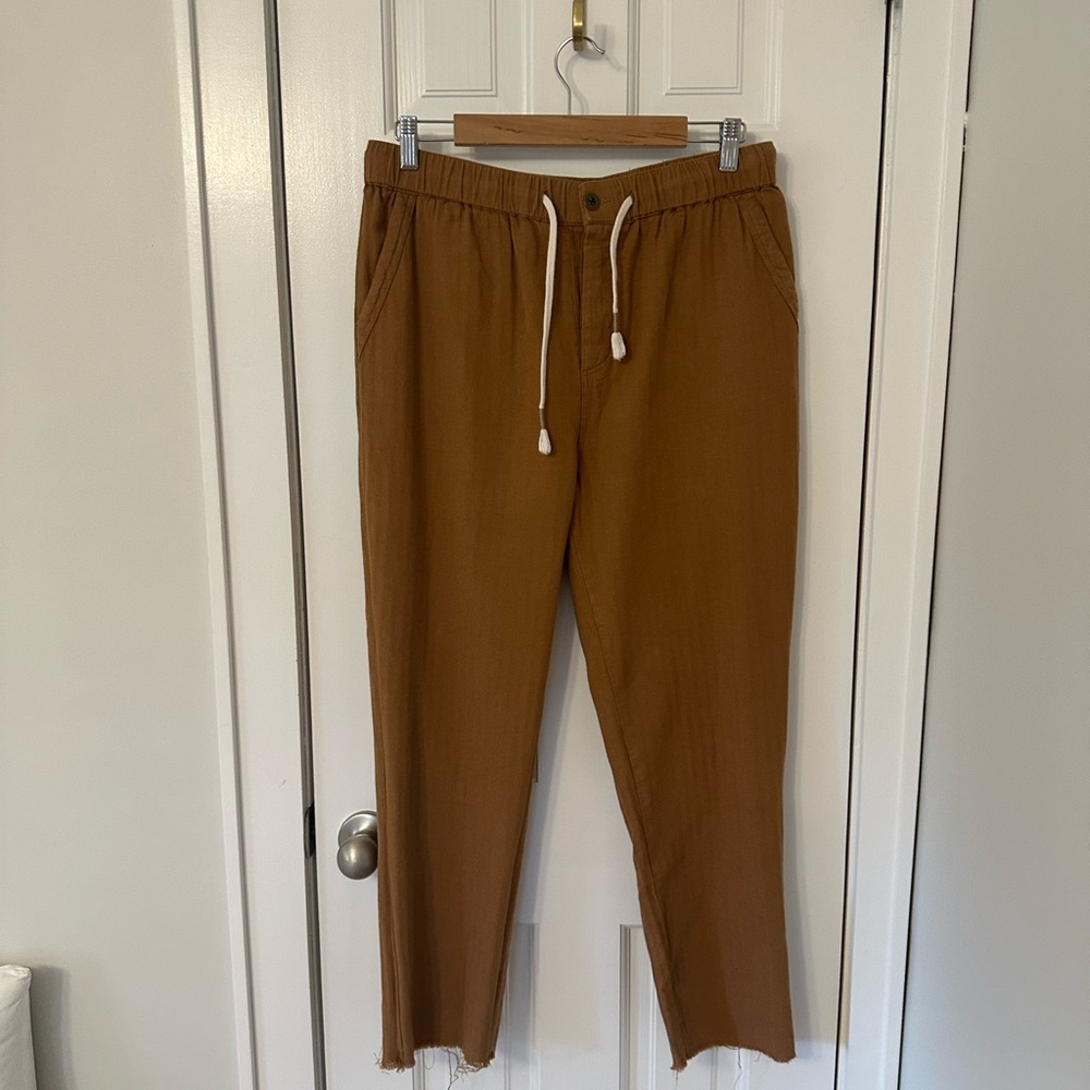 O’Neill draw string pants.